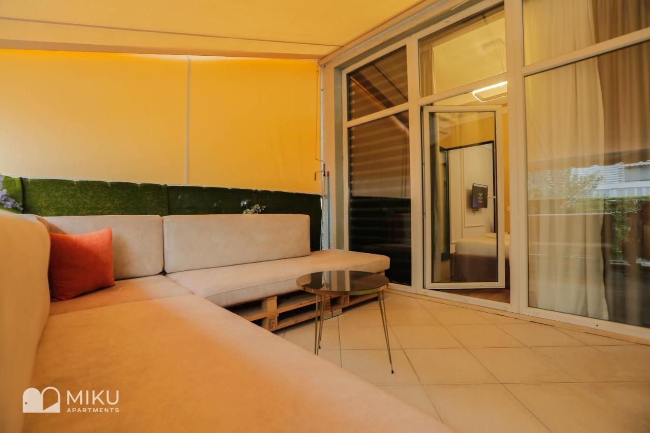 Miku Apartment - Perfect 1Bedroom At Komuna E Parisit Тирана Екстер'єр фото